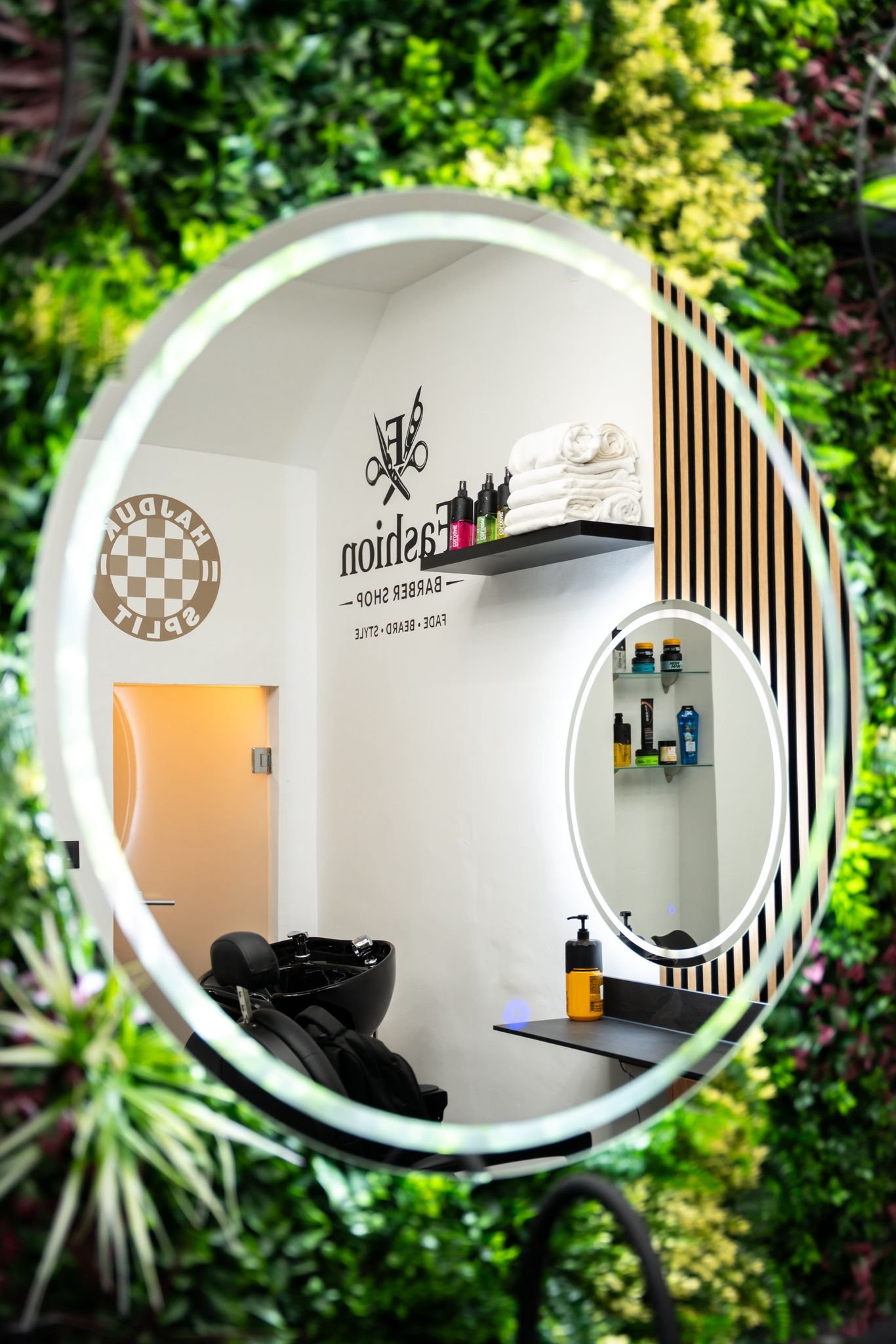 Fashion Barber Shop branding